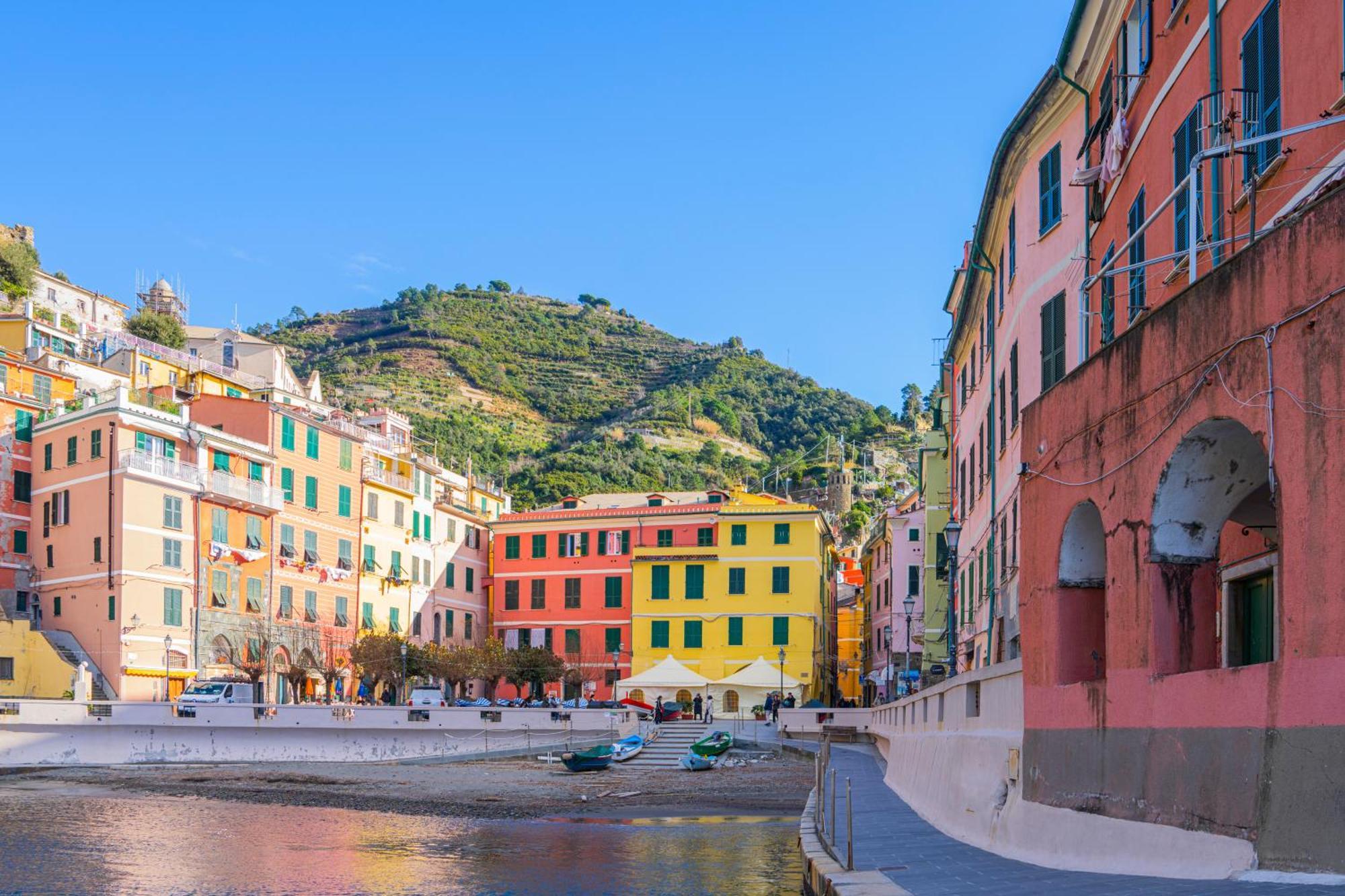 La Camera Di Eroico Vino Vernazza Luaran gambar